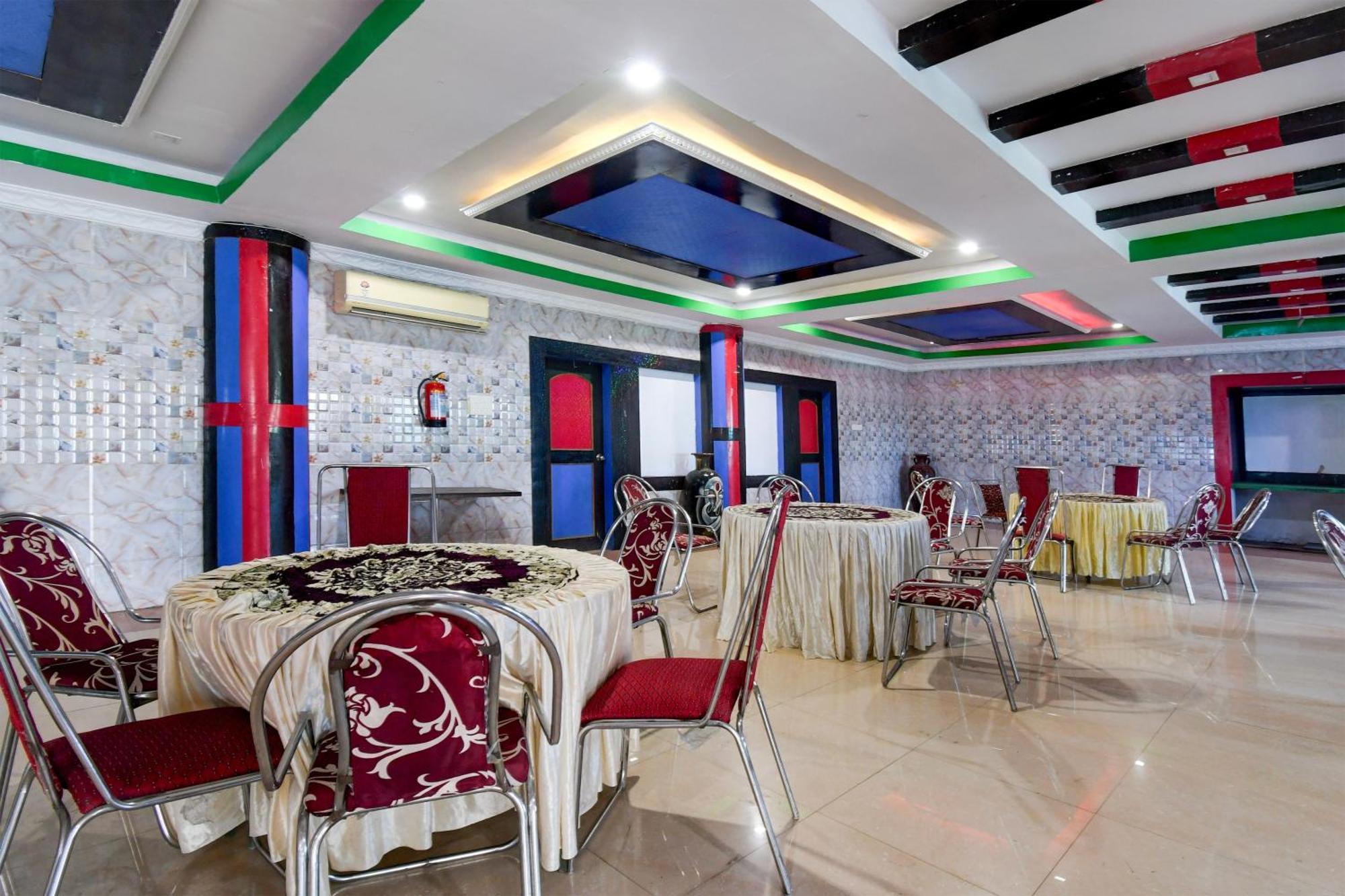 Hotel O Blue Royal Bhubaneswar Buitenkant foto