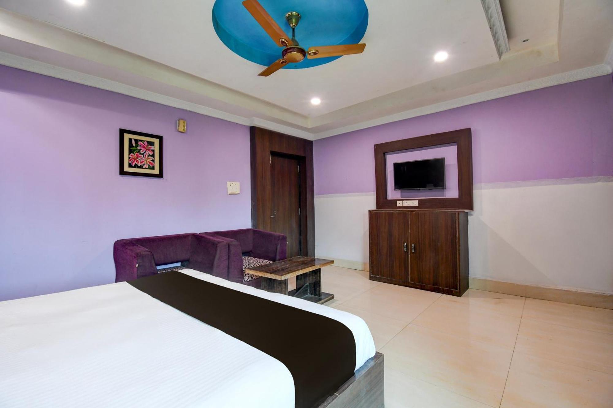 Hotel O Blue Royal Bhubaneswar Buitenkant foto