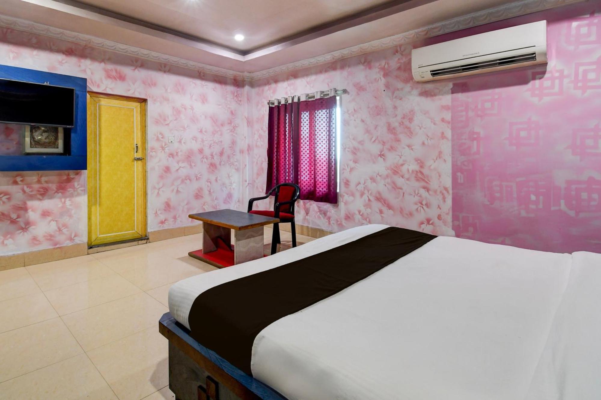Hotel O Blue Royal Bhubaneswar Buitenkant foto