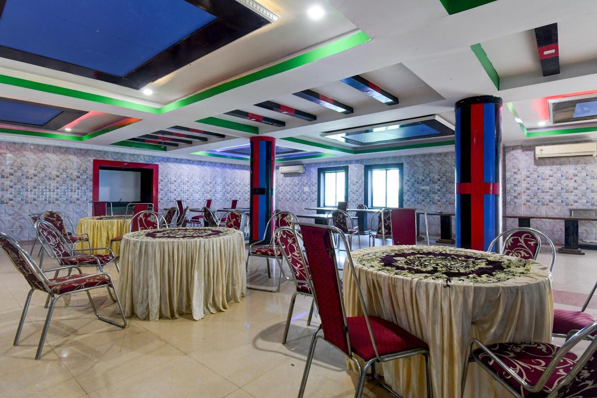 Hotel O Blue Royal Bhubaneswar Buitenkant foto
