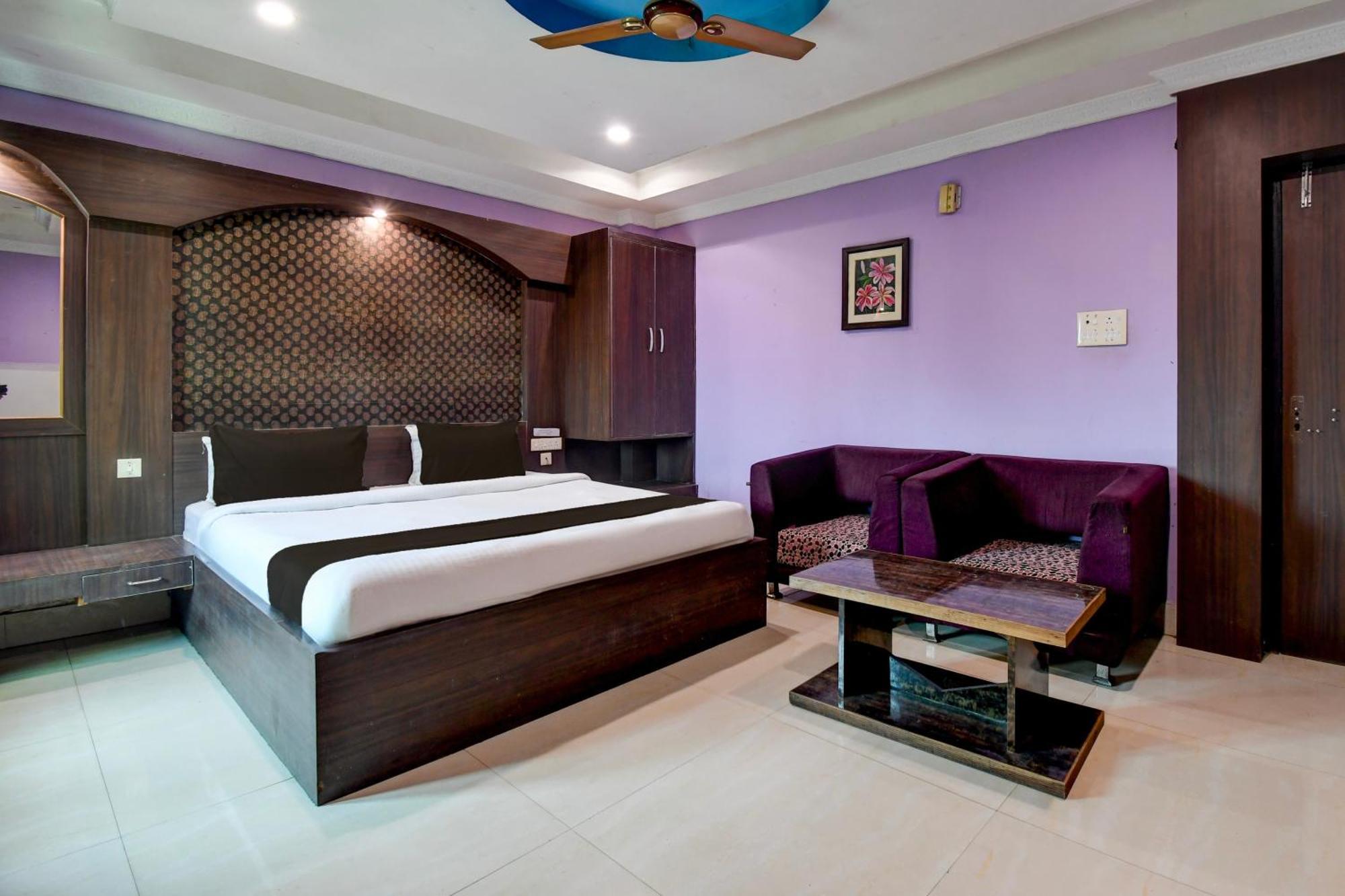Hotel O Blue Royal Bhubaneswar Buitenkant foto